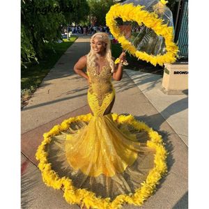 Sparkly Yellow Diamonds Mermaid Prom Dress 2024 Glitter Pärla Kristaller Rhinestones Feathers Födelsedagsfestklänning