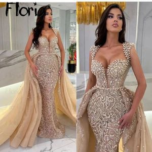 Elegant Light Champagne Queen Anne Party Dress med löstagbar tågskräddare Made Middle East Formal Evening Dresses Luxury Bead 240407