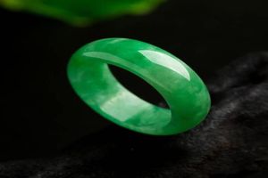 Jadeite Jade Ring Band för kvinna eller man tunna moderna smycken rå sten kinesisk solid sten1000951
