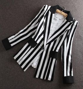 Women039s Suits Blazers High Quality 2021 Autumn Korean Slim Small Sacka Jacket Women Black and White Striped Blazer Feminino8971967