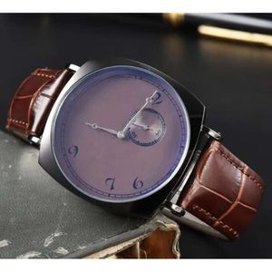 Herren Watchtop Quality Männer Vollfunktions Uhr Stopwatch berühmte klassische Klassiker Three Pins Sub Work Uhr Luxus Quarz Bewegung Sonntag Uhren Orologio Lusso Geschenke 580