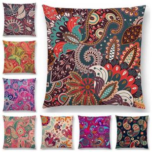 Kudde paisley mandala dekorativa mönster blommor växter nationell stil geometri strip dröm bra omslag soffa kast fodral