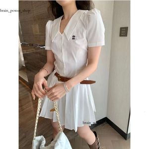 Miu Dress Womens Designer عالية الجودة قمصان الأزياء الفاخرة الرفاهية Whitedress Classic Fashion Dressesed Presses 236