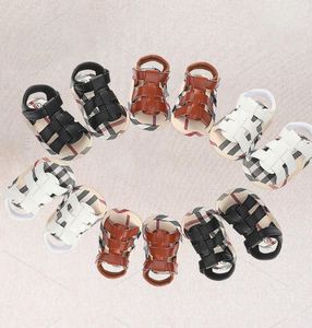 Nyfödda barn baby pojkar ihåliga mjuka sulor spjälsängar småbarn spädbarn sandaler skor solid klassiska babyskor1093366