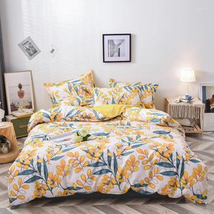 Sängkläder sätter 2024 Fashion Oversize Set Luxury Liten Floral Family Sheet Däcke Cover Pudowcase Ensemble de Literarie