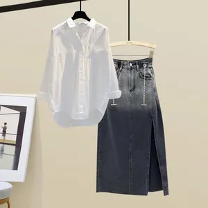 Arbetsklänningar kvinnor vår sommar mode denim kjolar vita skjortor 1 eller två stycken set 2024 lady casual blus halva kjol kläder