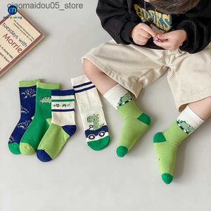 Kids Socken 5 Paare/Batch -Mädchen weiche Knochen ohne Kämme Baumwollsocken warmes Cartoon Childrens Socken Jungen Neugeborene Boden Socken Miao Yutong Q240413