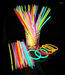 Party Decoration 100Pcs Fluorescence Light Glow Sticks Bracelet Necklace Stick Birthday Halloween Colorful Glowsticks1347396