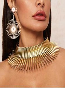 Brincos colar de colar de jóias Africa Conjunto de joias de ouro metal grande torque exagerado gargantilha steampunk Party1112541