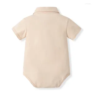 Zestawy odzieży Buliingna niemowlę małego chłopca dżentelmen stroje z krótkim rękawem Romperowa koszula z Bowtie Squibender Shorts Letni zestaw garnitur