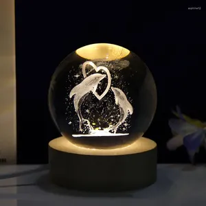 Figurine decorative intaglio 3D intaglio laser luminoso a sfera di cristallo da letto balena camera da letto calda luce notte ornamenti di compleanno regali artigianali di compleanno a casa