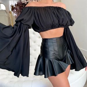 Calça de couro shorts elásticos de outono feminino temperamento sólido preto era magro e altas cintura pu pU babados sexy calças curtas magras