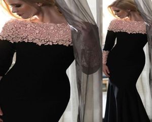 2018 Elegante schwarze und rosa Abend formelle Kleider sexy Batteau Neck Spitze maßgeschneiderte Meerjungfrau -Promkleider Langarmes Prom Party DR1513909