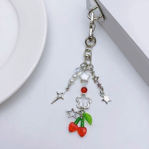 E0BF Strawberry Keyring Stylish Pendant Keychains Cherry Keyrings Ornament för väska