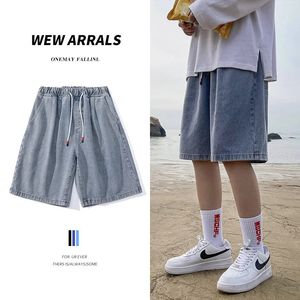 Sommermänner Zeichnungsstring Denim Shorts Koreanische Mode hohe Taille Freizeit Ulzzang Loose Straight S Jeans 240408