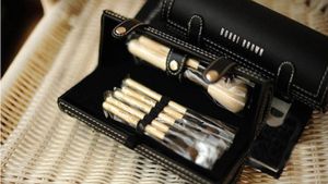 Bobi Brown Makeup Brushes Sets Brands 9pcs Brush Barrel Packaging Kit com espelho vs sereid2905166