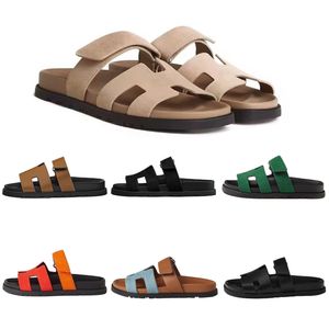 Designer Sandálias de praia de verão clássicas com caixa de luxo de luxo de toe slingback Sapatos femininos Ade Sapatos casuais de couro plano em casa Escritório ao ar livre