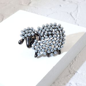 CINDY XIANG New Cute Pearls Sheep Brooches For Women And Men White Grey Animal Casual Party Pins Jewelry