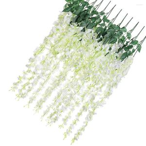 Dekorativa blommor konstgjorda blomma Garland takvägg hängande simulering grönska hem bröllop plastisk falsk vinstock vit