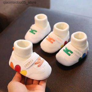 Sneakers Winter plush sock shoes baby leather non slip home footwear artificial fur velvet baby boy and girl toddler shoes Q240413
