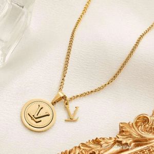 Gold Plated Pendant Necklace Design for Women Love Jewelry Stainless Steel Chain Pendant Necklace Designer Wedding Party Travel Swimm Non Fade Jewelry