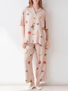 レディーススリープウェアレディースパジャマセット2ピースラウンジウェアスーツフルーツプリント半袖ルーズシャツのトップとズボンの衣装