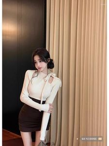 カジュアルドレス韓国ファッションセクシーなホローアウトデザインカラーブロックドレスレディーススプリングスタイル包まれたヒップの短い女性服