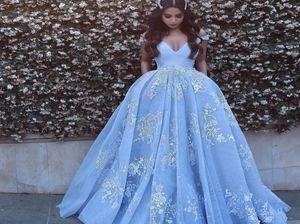 Senaste Baby Blue Evening Dress Off The Shoulder Lace Applque Organza Prom Dress 2017 Saidmhamad Summer Collection Charming Red CA9354207