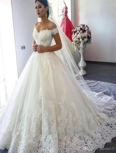 Luksusowa koronkowa suknia balowa z ramion sukienki ślubne Kochanie Koronki w górę Princess Illusion Applique Suknie ślubne szatę de Mar1848819