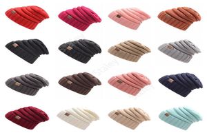 CC Örme Şapkalar Modaya Gizli Kış Beanie Sıcak büyük boyutlu tıknaz kafatası kapakları Yumuşak kablo örgü Sarkık tığ işi şapkalar 17 renk 20pcs TCC035490788