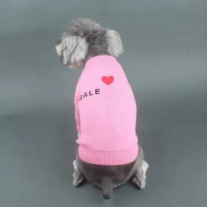 小型犬用の新しい冬の犬猫猫のセーターラックスゥリリーデザイナーペット衣類子犬編みbスウェットシャツコートフレンチブルドッグチワワシュナウザー卸売