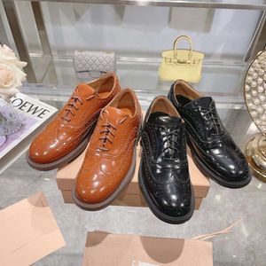 High End Quality 2024 Cowhide College Style Oxford With Block Hollow Carving Technology Deep Cut Single Shoes