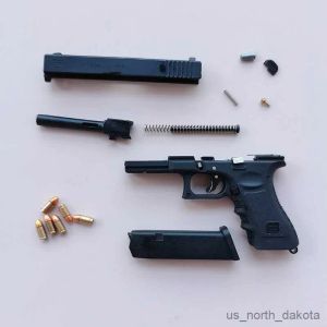Ringar Noveltyföremål Portable Toy Gun Model Keychain Alloy Empire Pistol Shape Weapon Mini Shell Ejection Assembly med R230818