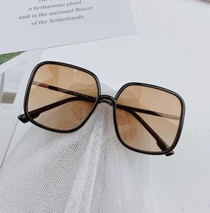 Spolaryzowane okulary przeciwsłoneczne Web Celebrity Fashion Trend Square Big Rame Okulary przeciwsłoneczne ogolenie twarzy pokazuje mały bez makijażu ulica S GLAS6253796