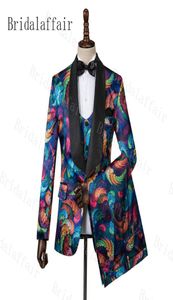 GWENHWYFARカスタムメイドブランドの花groommenエンジェルウィングスパターンGroom Tuxedos Black Pants Men Suits Wedding ManジャケットVestPan8380535