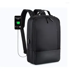 Backpack 2024 Mass Men Portable 15,6-calowy Komputer podróżny wielofunkcyjne worka USB