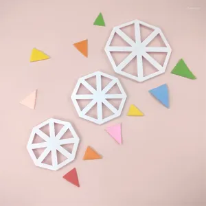 Stampi da forno 3pcs Pennant Plastic Cutter Bannert Fondant Pressing Feg Flag Stamping Decorazione per torta per stampo fai -da -te decorazione