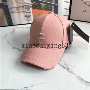 2024 Cap angustiado feminino com cartas bordadas - Casquette de algodão da primavera/verão em cores sólidas para esportes ao ar livre