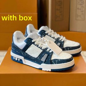 Top Pure Trainer Lvity Luxury Designer Casual Shoes Logo geprägter Trainer Sneaker Triple White Pink Sky Blau schwarzes grünes Gelb Jeans Low Mens Sneake Frauen 311