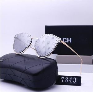 Solglasögon Fashion Glasses Oval Frame Designer Solglasögon WOMENS UV400 Polariserade linser Läs kontinuerlig barriär Outstanding Gelglas med original