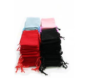 100st 5x7cm Velvet Drawstring Pouch Bagjewelry Bag Christmaswedding Presentväskor Black Red Pink Blue 8 Color GC1736381837