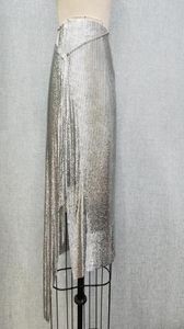 スカート2022セクシーなクラブシルバーアルミニウムスパンコールメタリック非対称金属メッシュチェーンメイルバースデーパーティスカート3584001