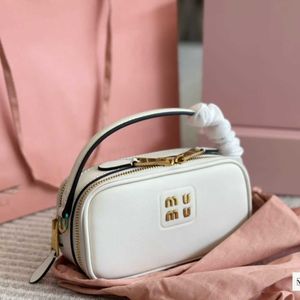 Mimu Luxurys مخلب محفظة مصمم كيس كاميرا كيس الكتف حقيبة القابض النسائية أعلى الجودة حقيبة جلدية حقيبة اليد حقيبة السفر كروس الأكياس 240315