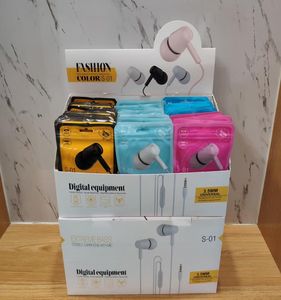 wired mobile earphones S01 with strong bass high quality suitable for smartphone online chatting call wired in color bag with dia9046218