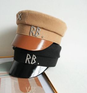 Berets 2022 Kobiety kapelusze kryształowy piekarz hat hat wełna sboy caps żeńska płaska militray Visor S m l8183361