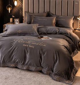 Set di biancheria da letto in velluto in cristallo set di casa spessa calda semplice vele di corallo inverno quattro pezzi Z9