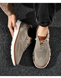 Casual Shoes 2024 Herren Spring Mesh Sneakers Plus Size Business Slaafers für Männer Trainer Wellige Schlangentyp