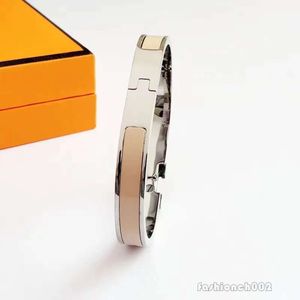 Bracciale designer Bracciale Fashion Designer Bracciale Gold Bracciale Classiche Mens Bracciale Travel Accessori per le vacanze Gioielli Regali di gioielli 8 mm di larghezza di larghezza 17