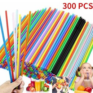 Copas descartáveis fisivas bebendo plástico colorido flexível para a festa de bar de casas de palha listrada de cores listradas