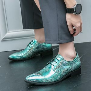 Новый джентльмен заинтересованные глянцевые зеленые патентные кожаные туфли мужская свадебная вечеринка